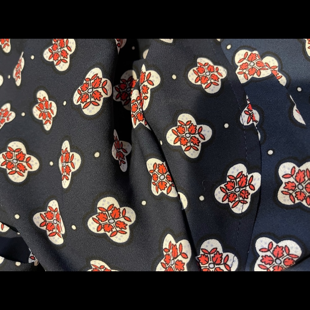 Loft navy blouse - Picture 6 of 6